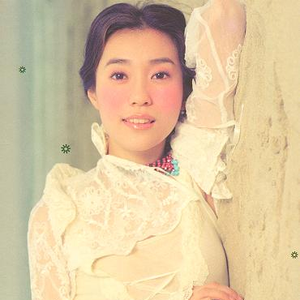 70岁老太岳把腿岔开小说
